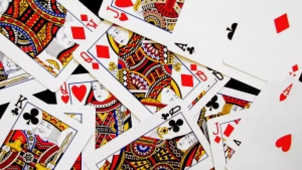 Poker - kartová hra, ktoré prepadol celý svet
