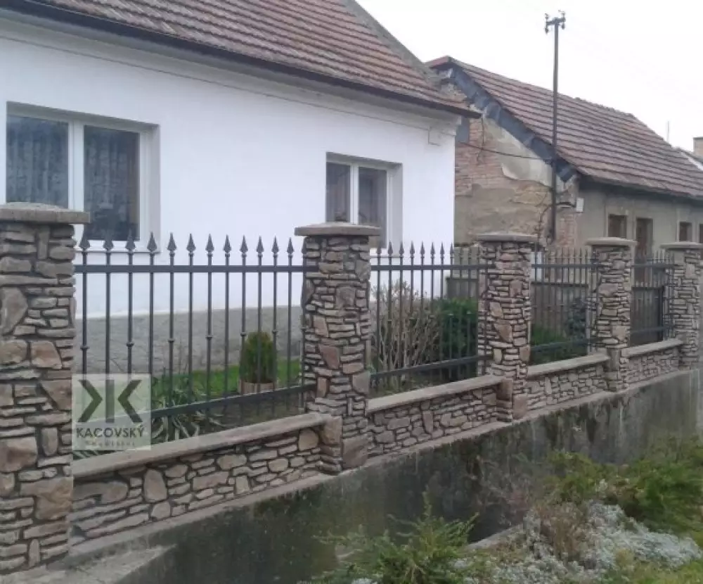 Exkluzivní kovaný plot udělá z vašeho bydlení zámek