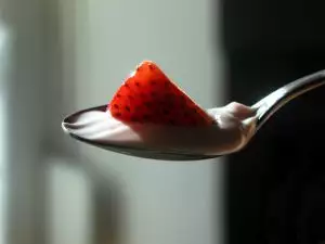 Výroba domácího jogurtu v jogurtovači