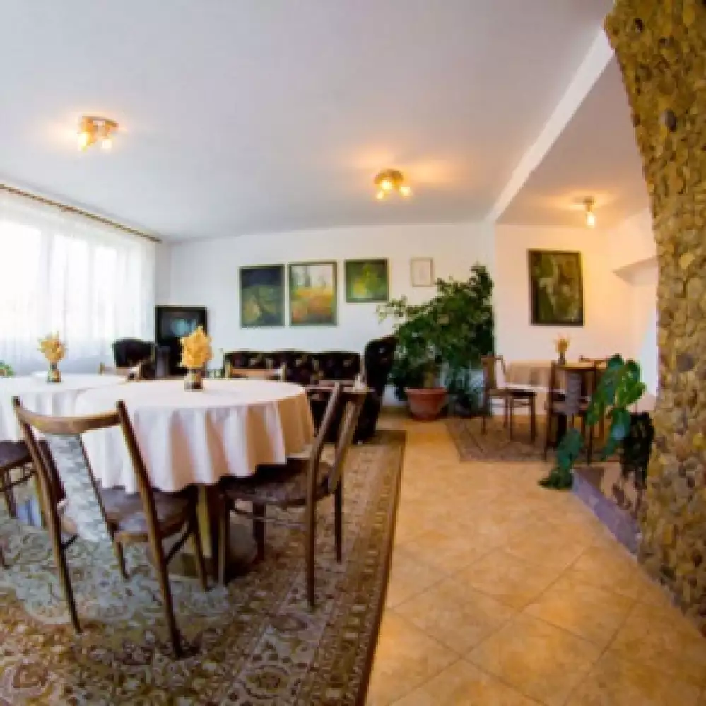 Alton Garni Hotel: Perfektní ubytování v Českých Budějovicích