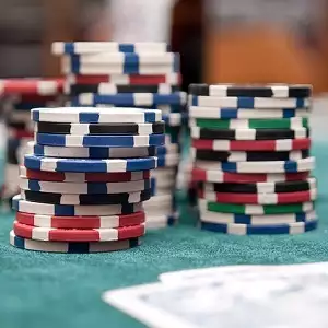 Poker: Pro někoho zábava, pro jiného zdroj obživy