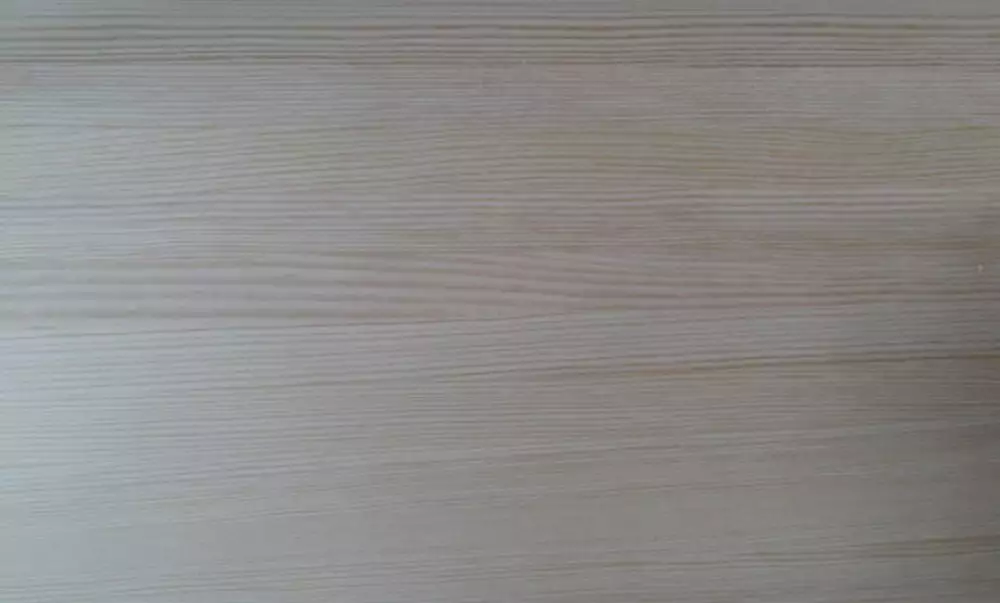 Spárovka vs. masivní dřevo: Rozdíly a způsoby využití