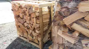 V ČR je zájem o palivové dřevo. Láká především nízkou cenou