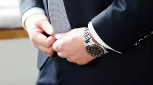 Pro muže: Víte, jak správně nosit hodinky?