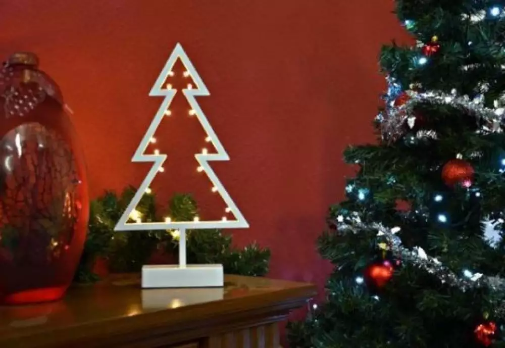 Jaké vybrat vánoční světelné dekorace, které ozdobí váš dům i zahradu?