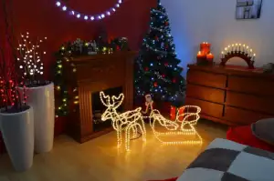 Vánoční osvětlení nesmí chybět, ale vybírejte opatrně