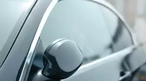 Jak postupovat, když si zabouchnete klíče v autě?